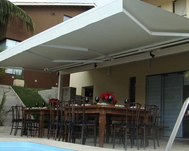 Toldos e Cortinas