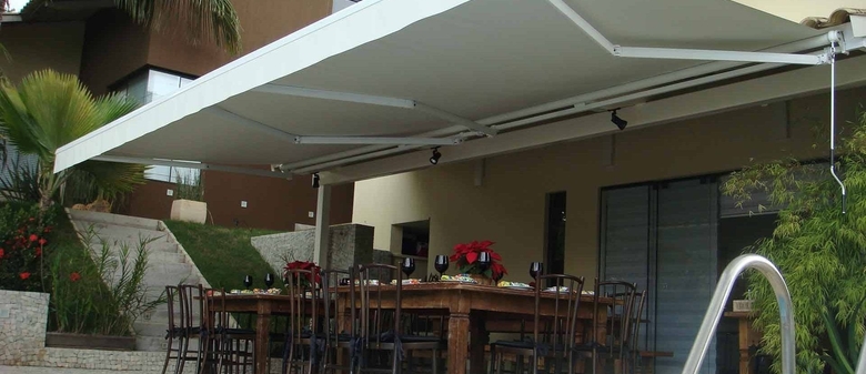 Toldos e Cortinas